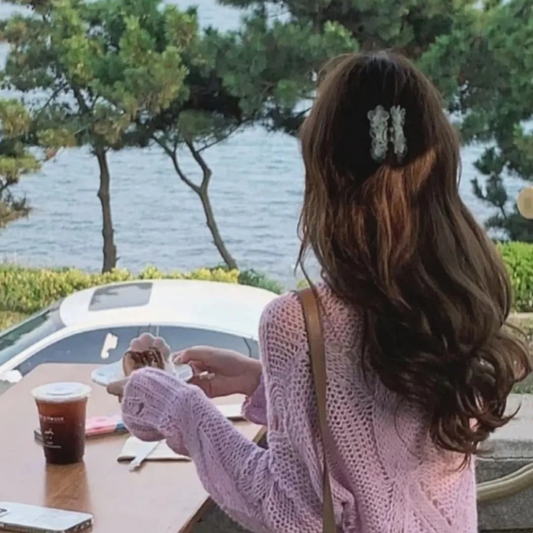 杜鹃花飞